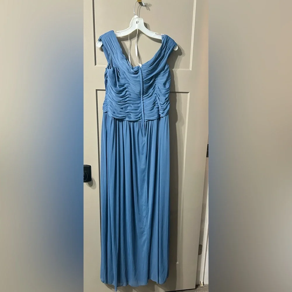 David’s bridal Off-the-Shoulder mesh Steel Blue bridesmaid Dress plus size - Picture 5 of 8